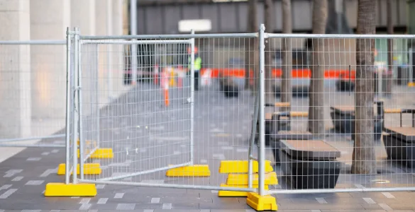 Temporary barricades and fencing